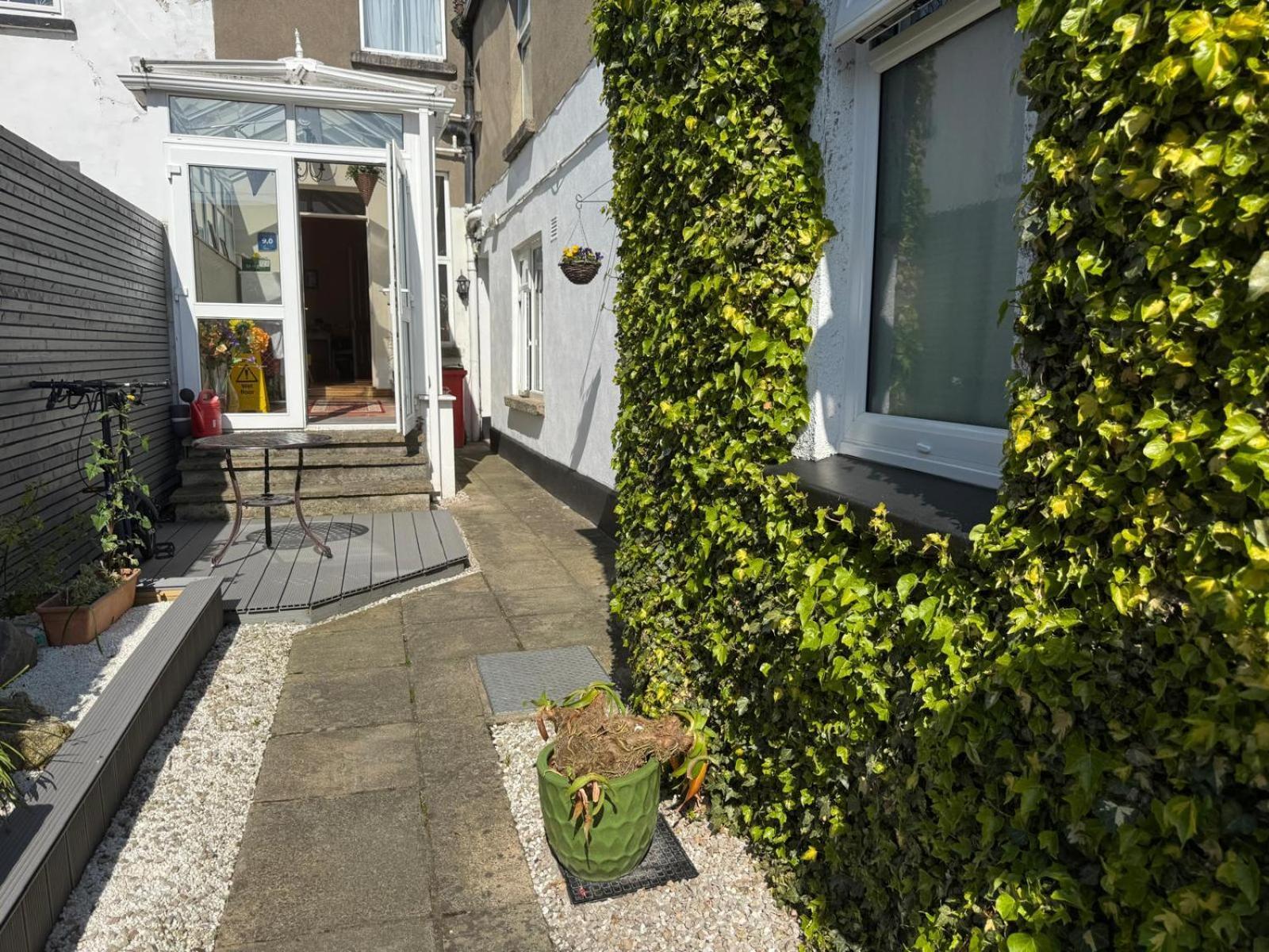 Donnybrook Hall Dublin Exterior foto