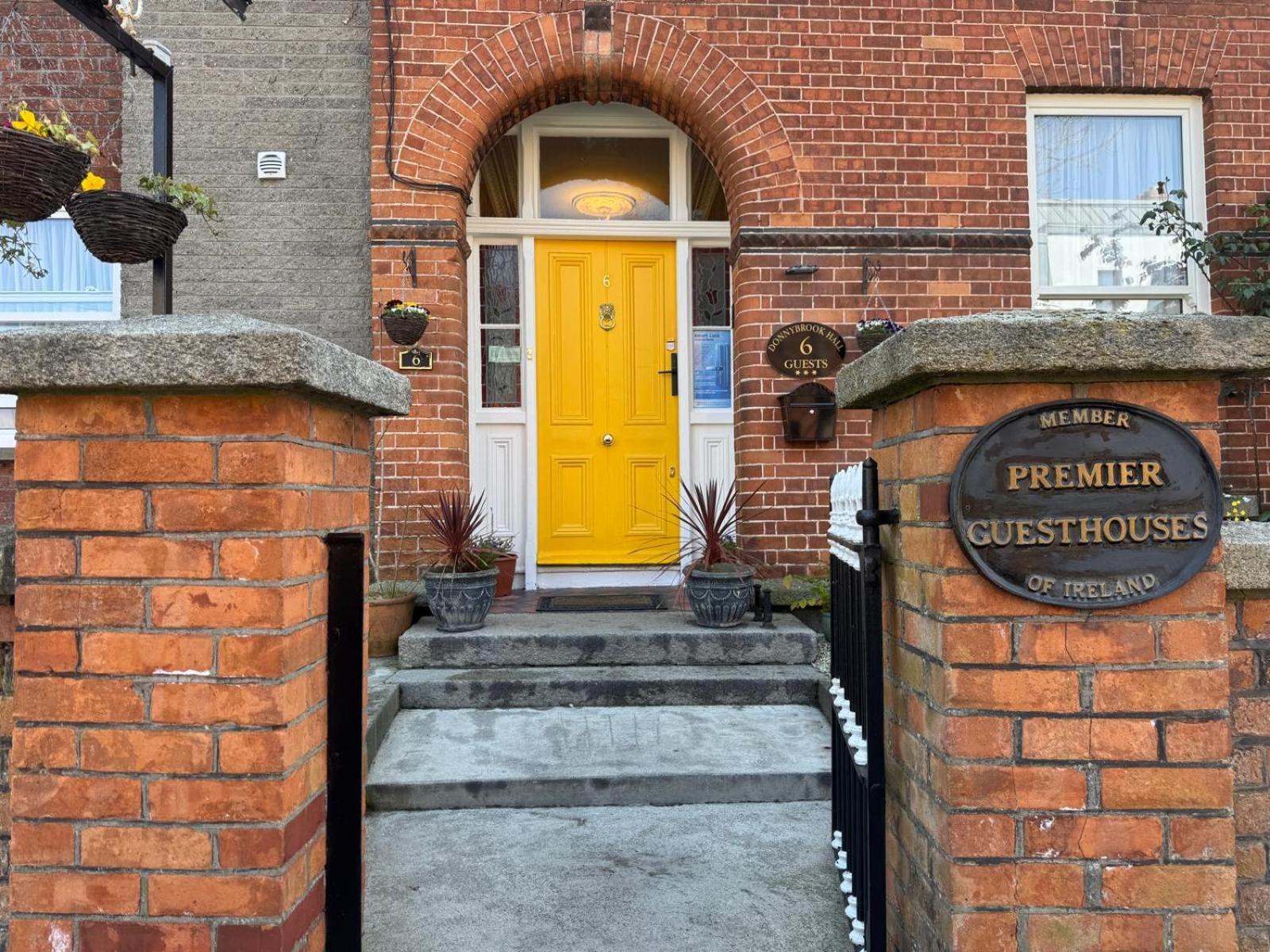Donnybrook Hall Dublin Exterior foto
